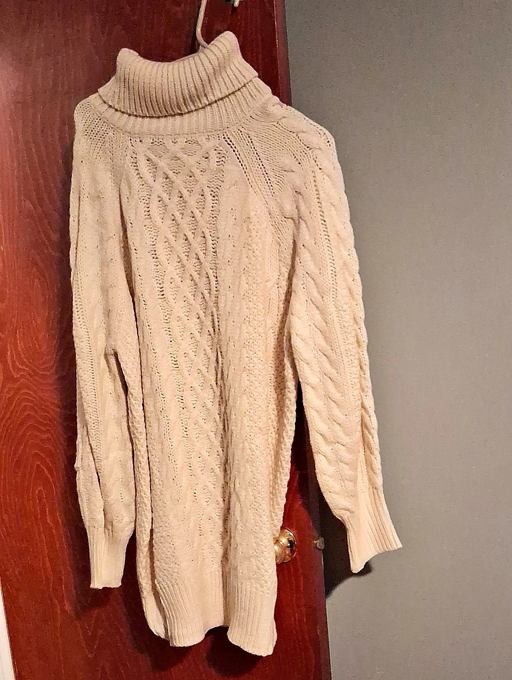 ANRABESS Cable Knit Turtleneck in Cream Large Like New
